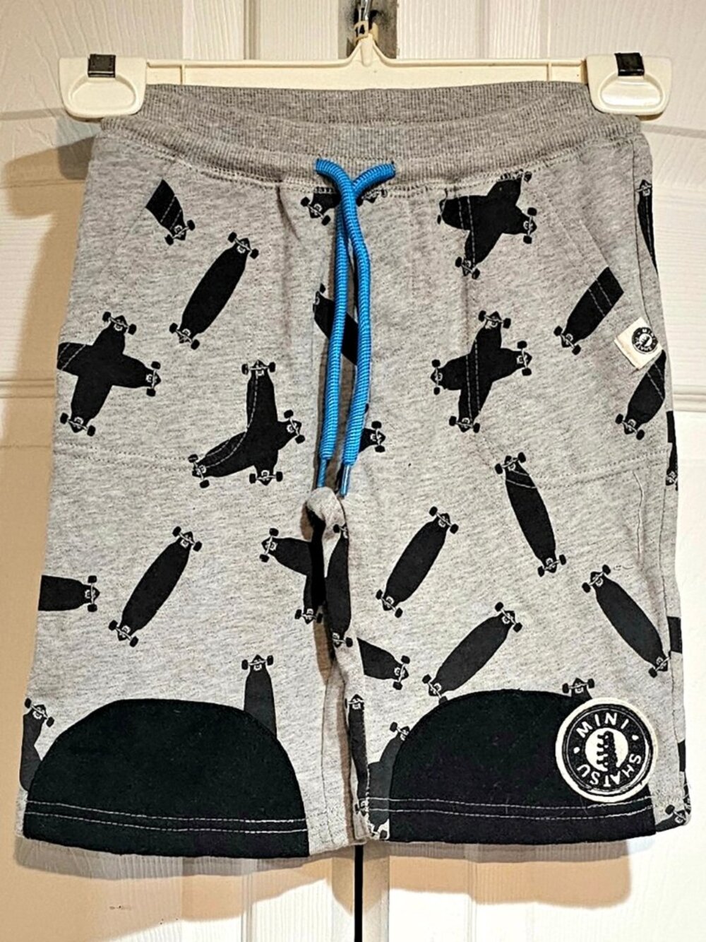 NWOT Mini Shatsu Boys Skateboarding Shorts Size 5